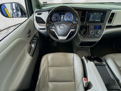 2015 Toyota Sienna XLE Premium 8 Passenger