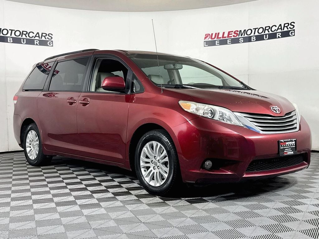 2011 Toyota Sienna XLE