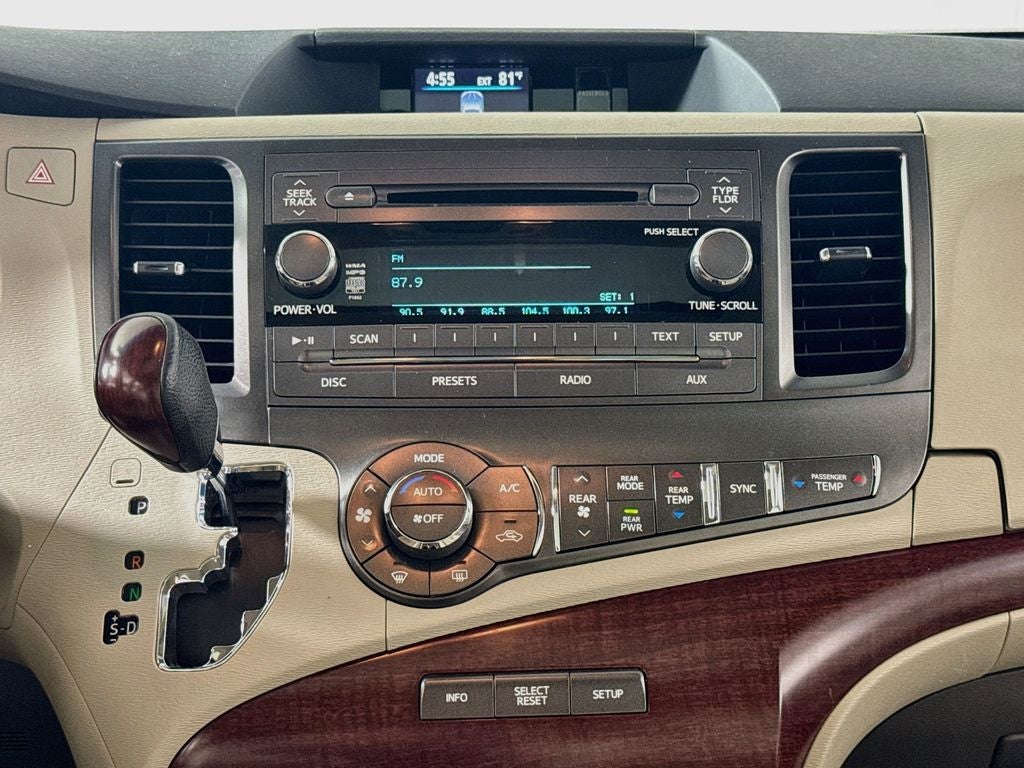 2011 Toyota Sienna XLE
