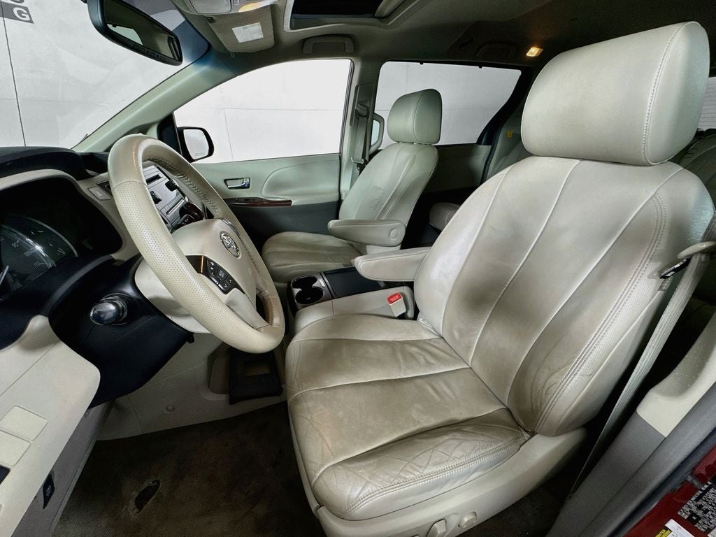 2011 Toyota Sienna XLE