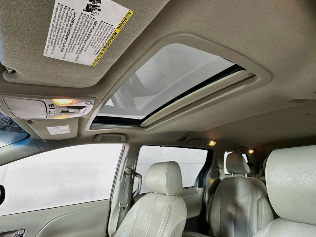 2011 Toyota Sienna XLE