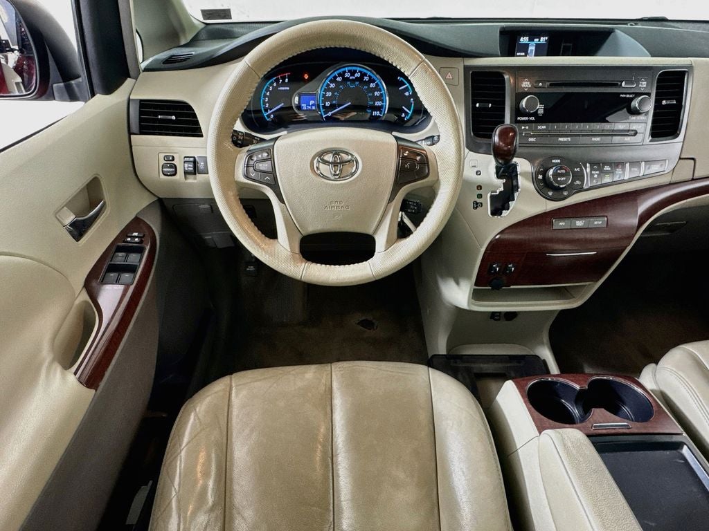 2011 Toyota Sienna XLE