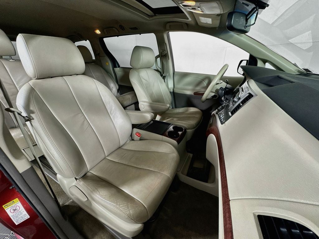 2011 Toyota Sienna XLE