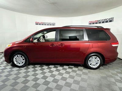 2011 Toyota Sienna XLE