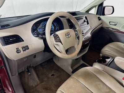 2011 Toyota Sienna XLE