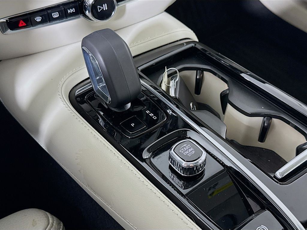 2024 Volvo S60 Recharge Plug-In Hybrid Ultimate