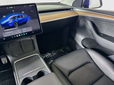 2023 Tesla Model Y Long Range Computer 4