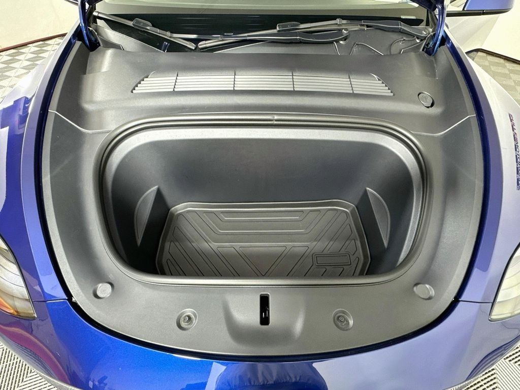 2023 Tesla Model Y Long Range Computer 4