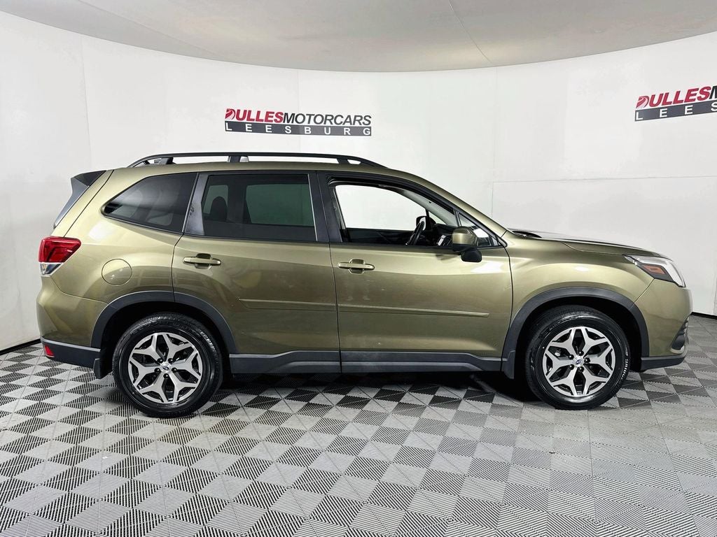 2024 Subaru Forester Premium