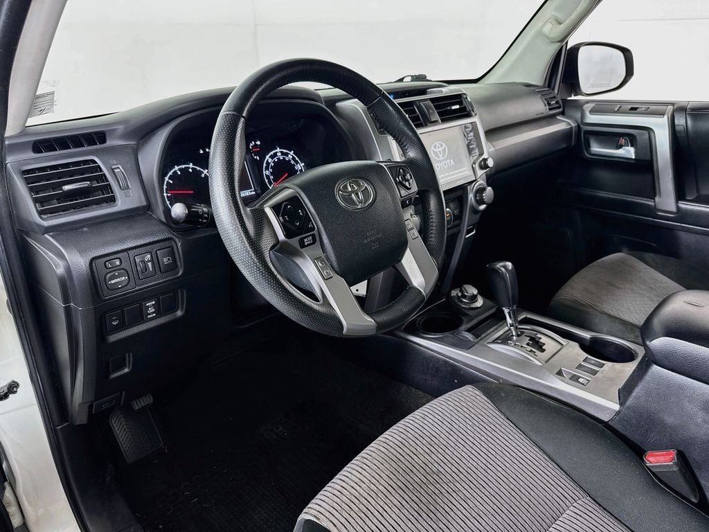 2020 Toyota 4Runner SR5 4WD