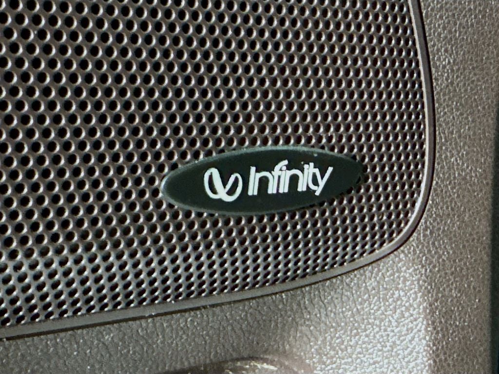 2016 Kia Sedona SXL W/MOBILITY SCOOTER LIFT