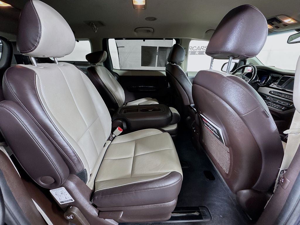 2016 Kia Sedona SXL W/MOBILITY SCOOTER LIFT