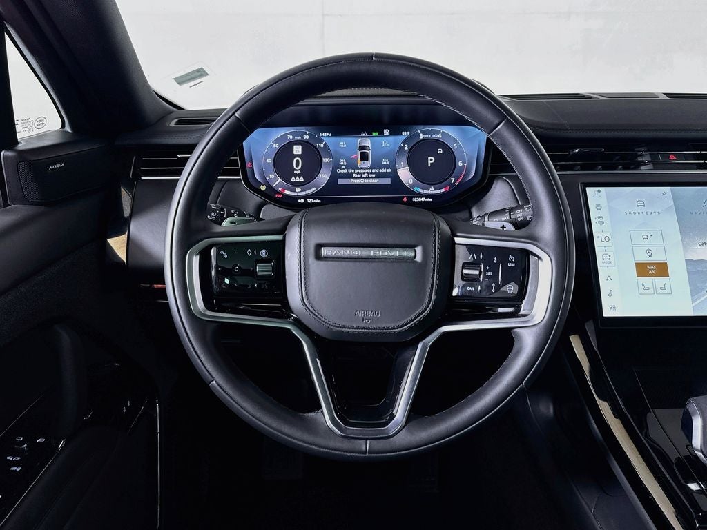 2025 Land Rover Range Rover Sport SE