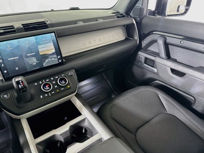2025 Land Rover Defender S P300