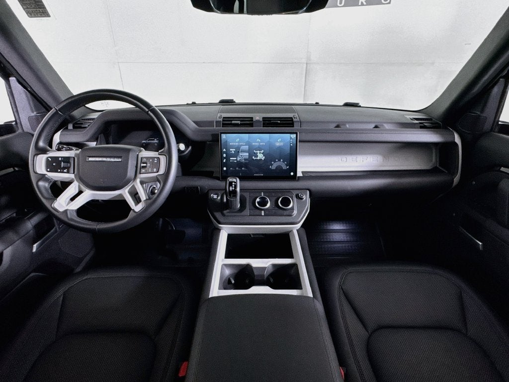 2025 Land Rover Defender S P300
