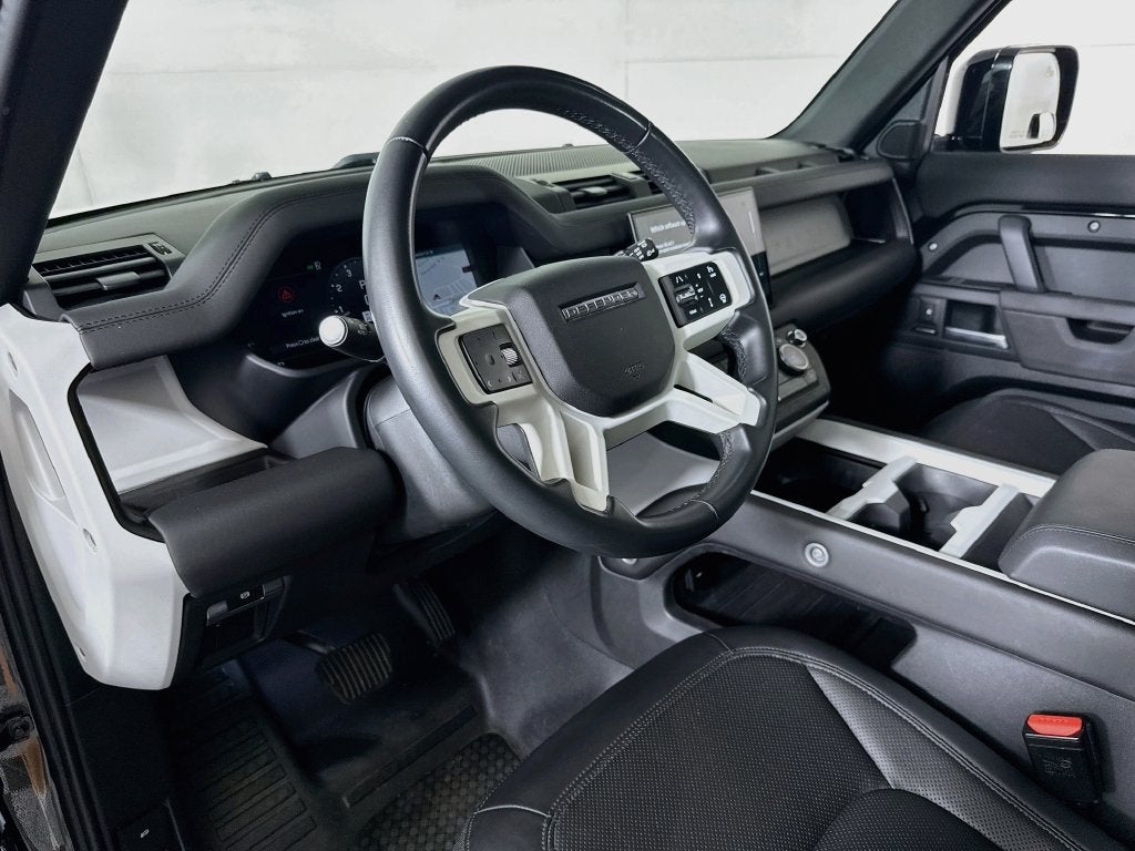 2025 Land Rover Defender S P300
