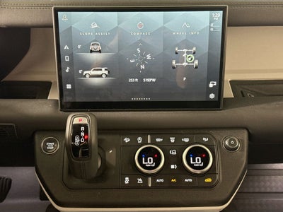 2025 Land Rover Defender 110 P300