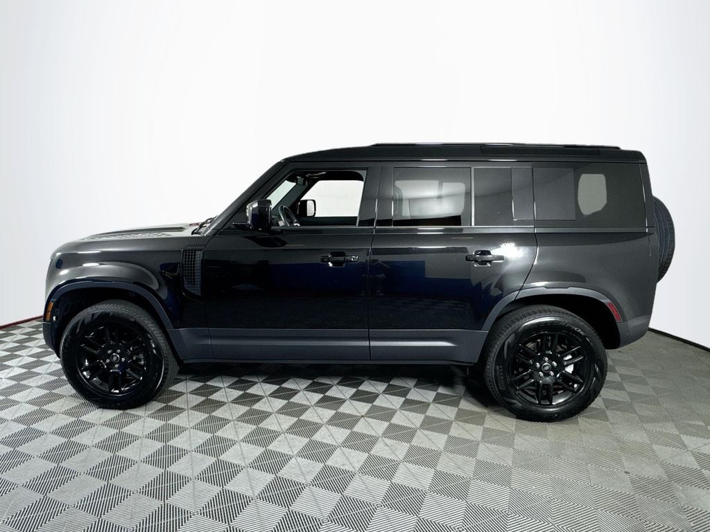 2025 Land Rover Defender 110 P300