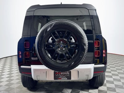2025 Land Rover Defender 110 P300