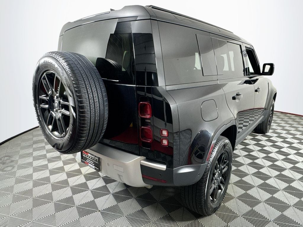 2025 Land Rover Defender 110 P300