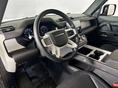 2025 Land Rover Defender 110 P300