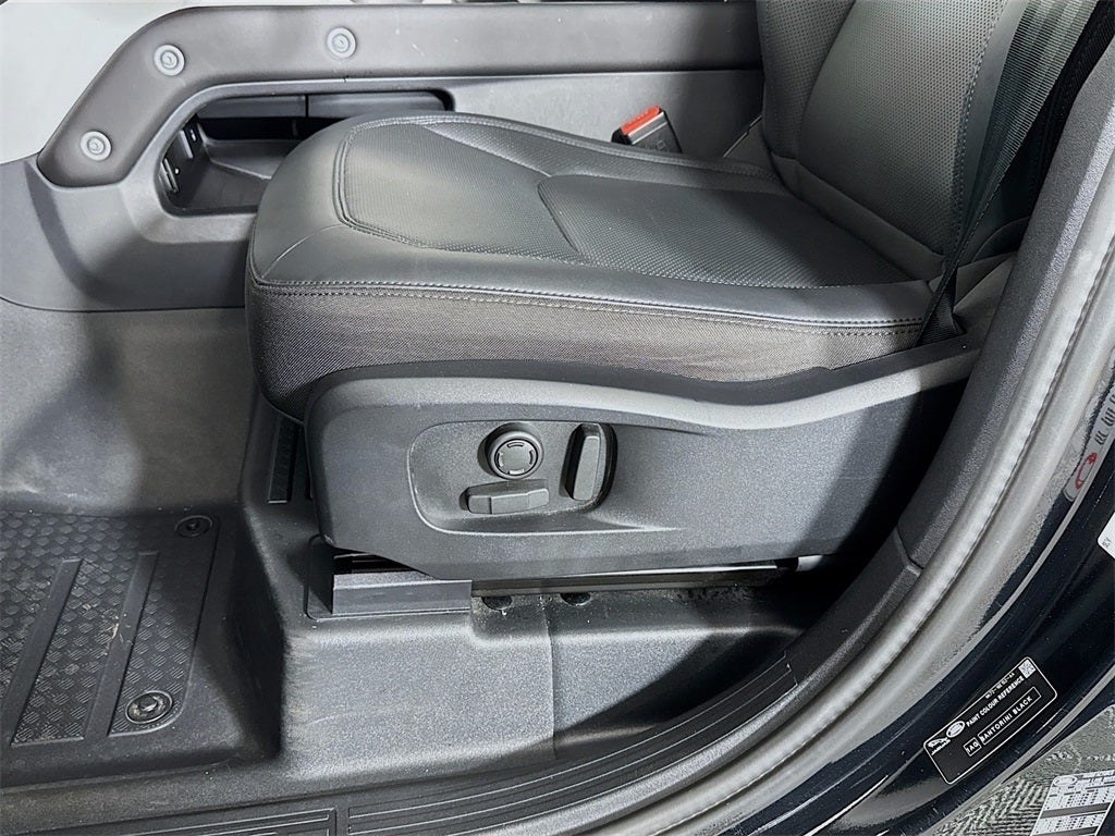 2025 Land Rover Defender S