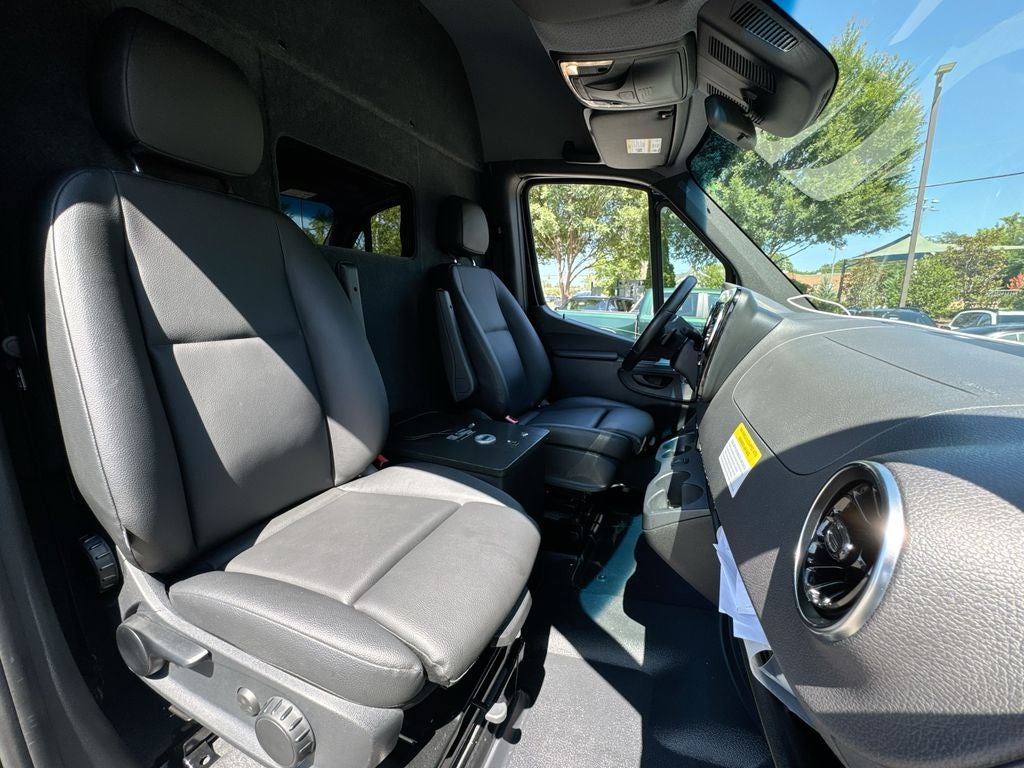 2022 Mercedes-Benz Sprinter 2500 Cargo 144 WB LUX CONVERSION PKG