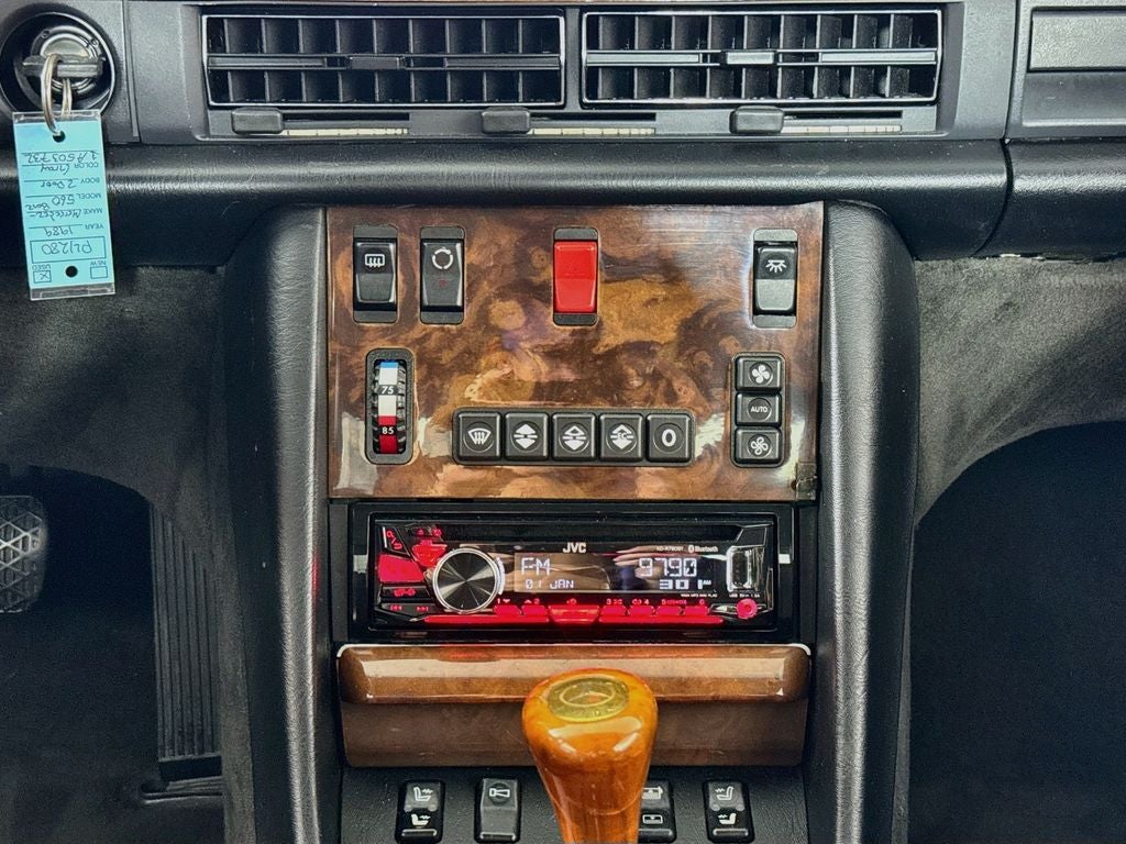 1989 Mercedes-Benz 500-Class 560 SEC
