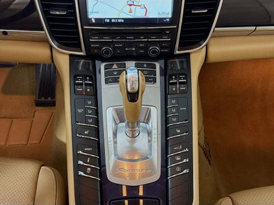 2013 Porsche Panamera 4 ALL WHEEL DRIVE