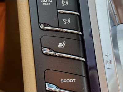 2013 Porsche Panamera 4 ALL WHEEL DRIVE