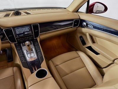 2013 Porsche Panamera 4 ALL WHEEL DRIVE