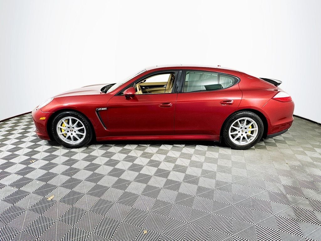 2013 Porsche Panamera 4 ALL WHEEL DRIVE