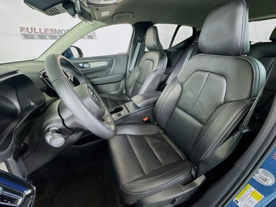 2023 Volvo XC40 B5 Core