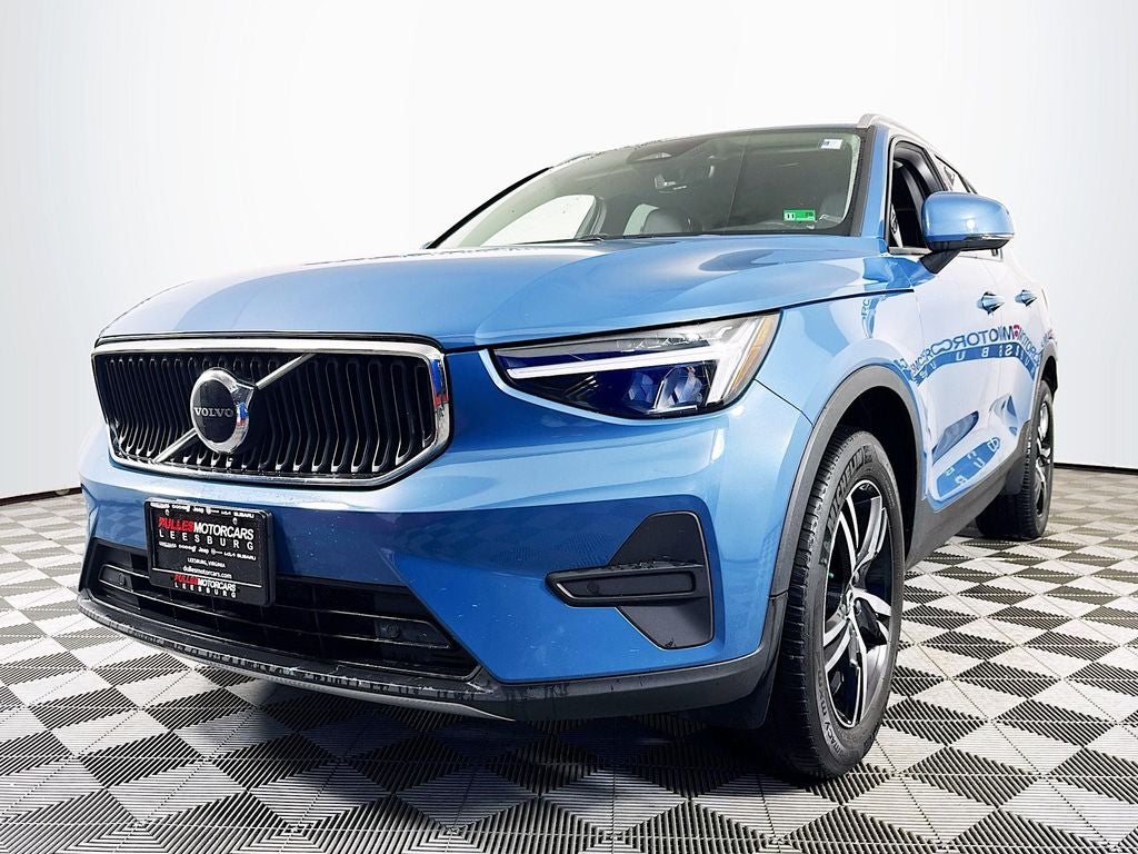 2023 Volvo XC40 B5 Core