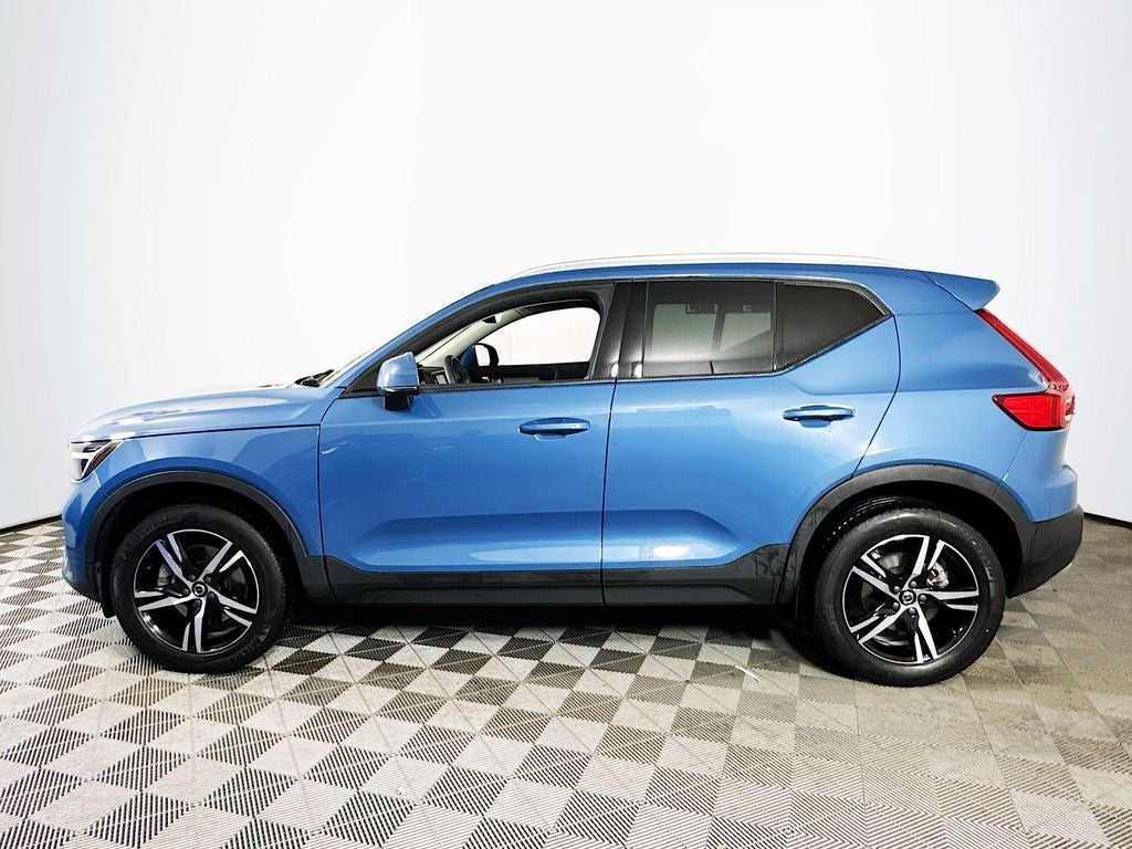 2023 Volvo XC40 B5 Core