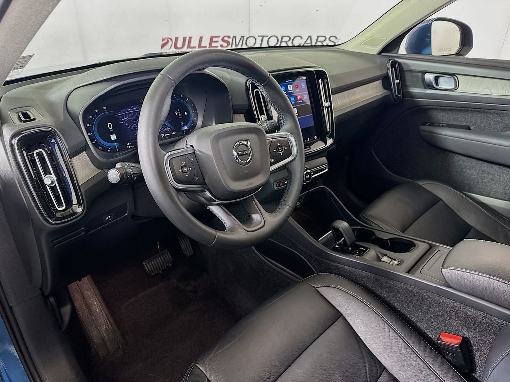 2023 Volvo XC40 B5 Core