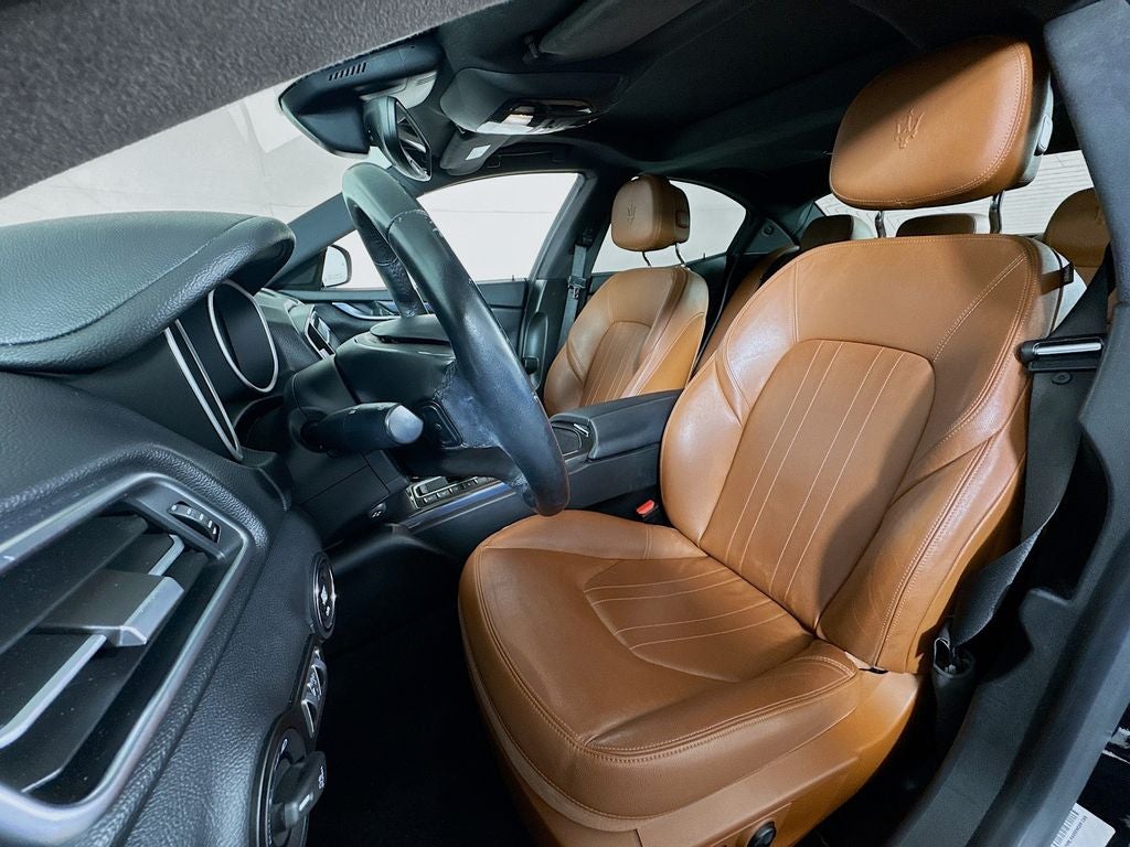 2018 Maserati Ghibli Base 3.0 L
